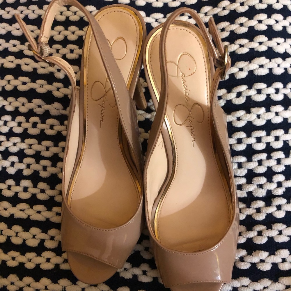 Jessica Simpson Tan Platform Heels Size 38/7.5. Only worn a couple of times.